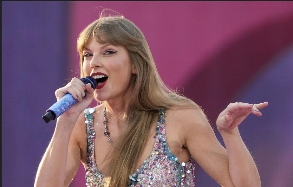 Taylor Swift Reportedly In Negotiations To Perform Super Bowl Halftime Show In California