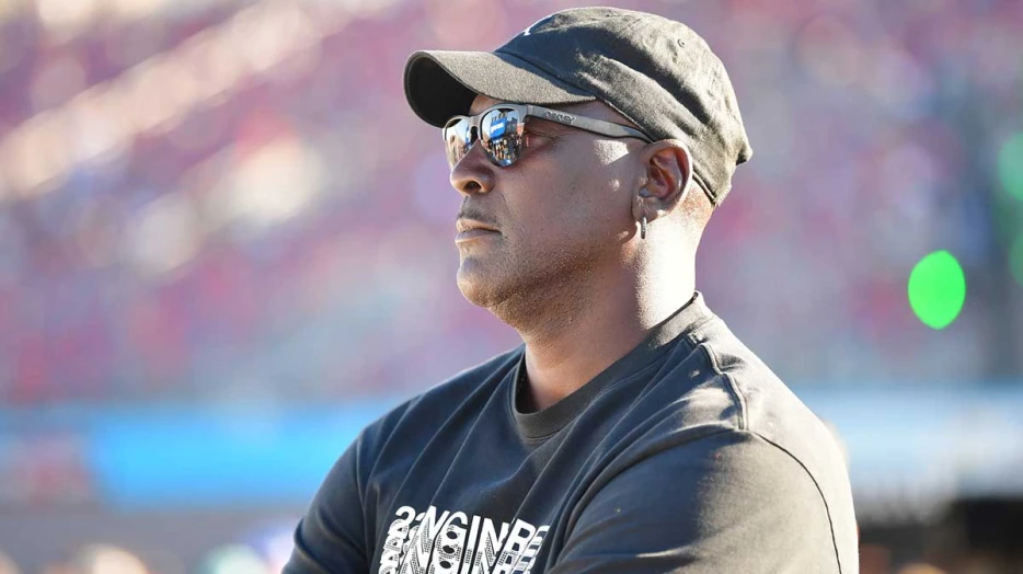 Why Michael Jordan showed up at Eagles-Cowboys