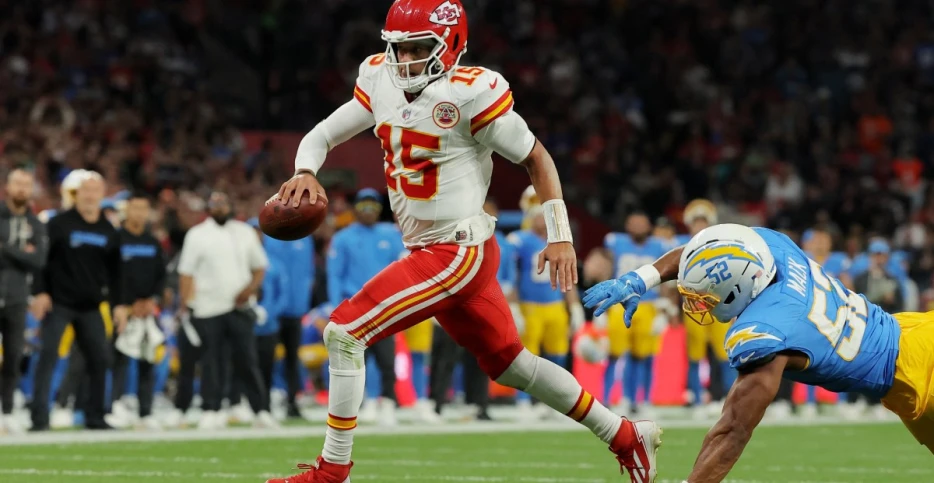 Arrowheadlines: Despite loss, Patrick Mahomes still found new ways to amaze