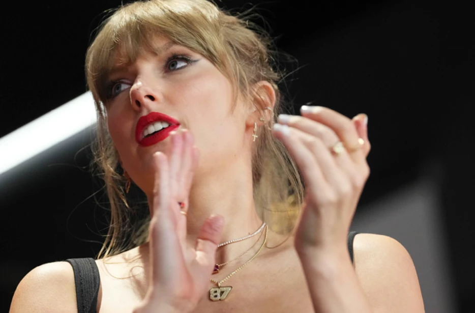 LA Chargers Player Mocks Taylor Swift After Beating Chiefs &amp; The Swifties Are Furious