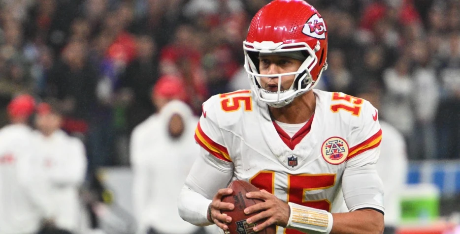 Patrick Mahomes, Andy Reid blame slow start for Chiefs’ Week 1 loss to Chargers