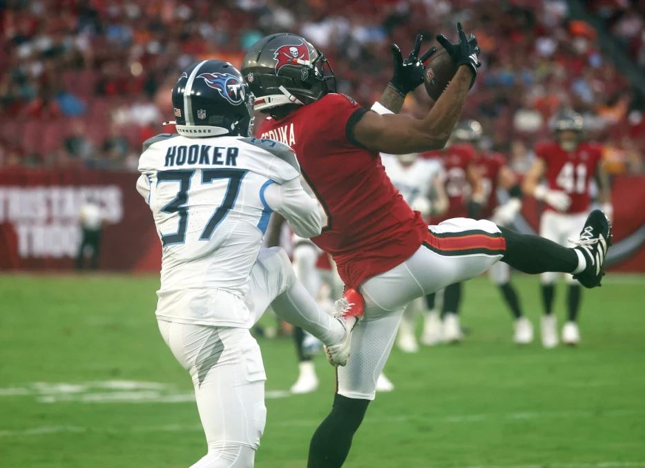 Titans Signing S Amani Hooker To Three-Year, $48.6M Contract Extension