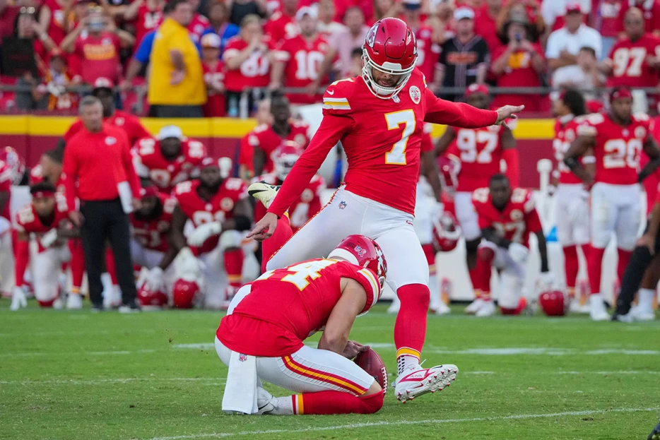 Watch Harrison Butker make last-second fire drill Chiefs field goal