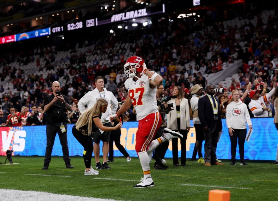 Winners, Losers from Los Angeles Chargers’ 27-21 Win over Kansas City Chiefs in Brazil