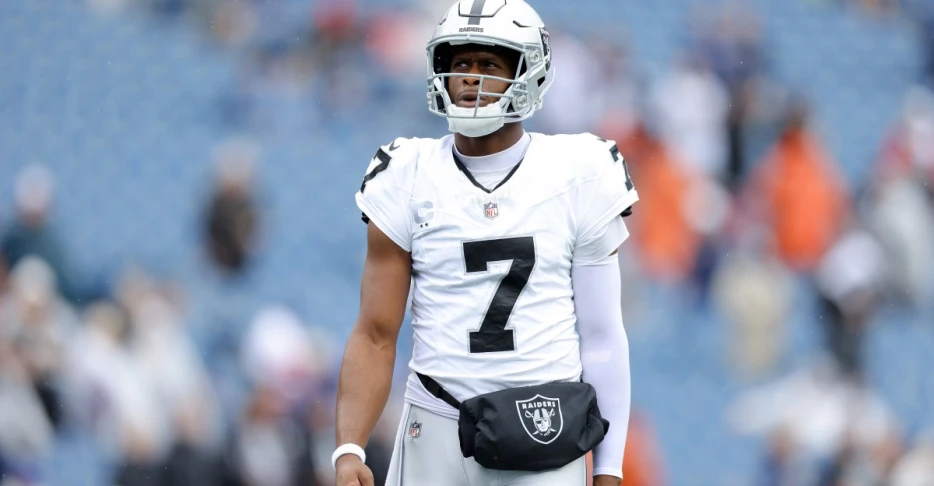 Big Play Geno Smith leads Raiders to 20-13 win at New England