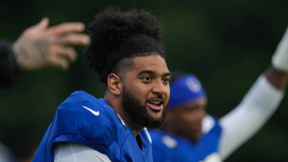 Colts rookie DE JT Tuimoloau leaves with knee injury