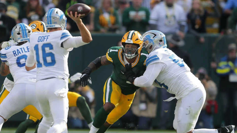 Micah Parsons chases down Jared Goff for 1st Packers sack