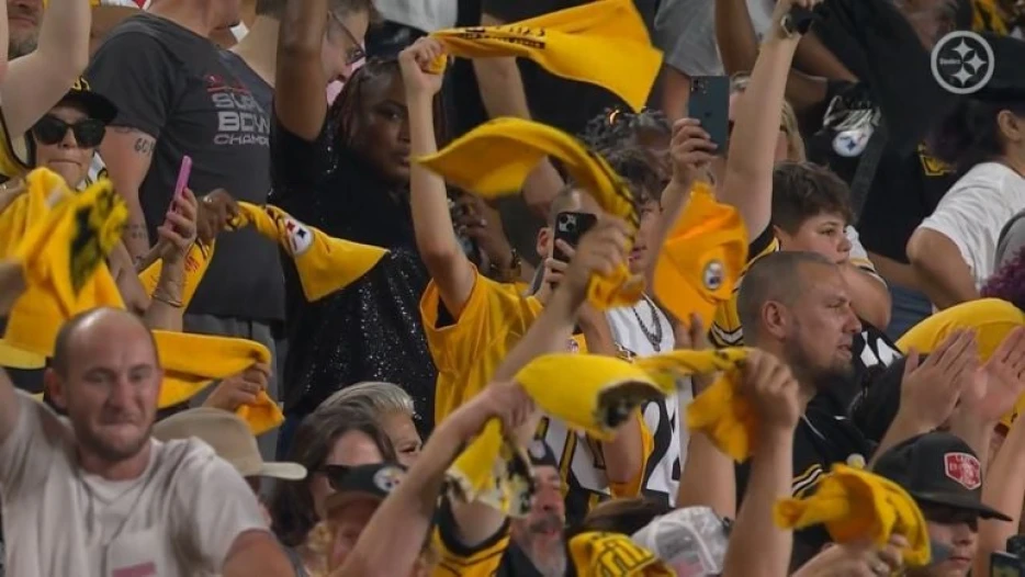 Steelers Fans Take Over Jets’ MetLife Stadium