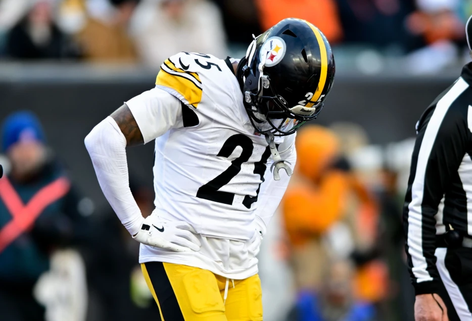 Steelers Lose Crucial Defender to Injury vs. NY Jets