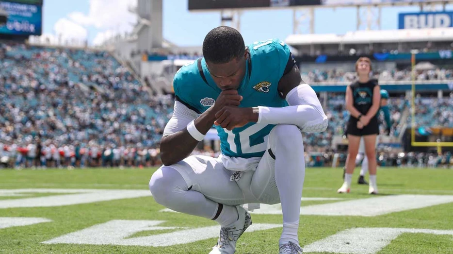 Watch Jaguars’ Travis Hunter’s first NFL catch
