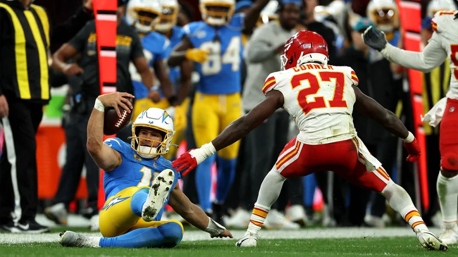 How Chargers’ Justin Herbert ‘demoralized’ Chiefs by stealing Patrick Mahomes’ bag