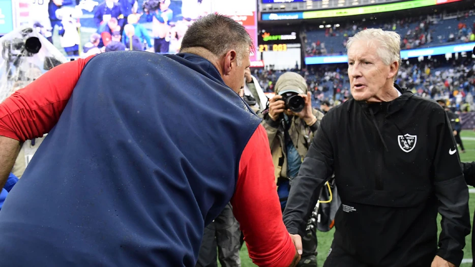 Pete Carroll, Geno Smith celebrate first win with Raiders