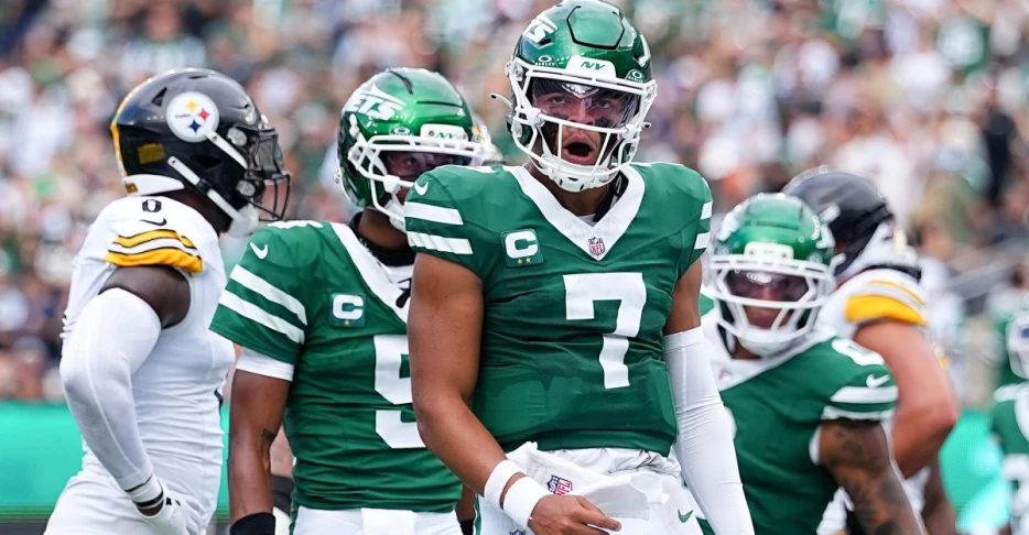 2025 Secret Superstars: Justin Fields may be the franchise quarterback nobody expected