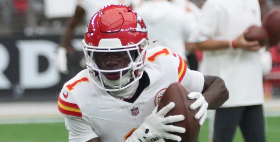Analyzing Xavier Worthy’s shoulder dislocation