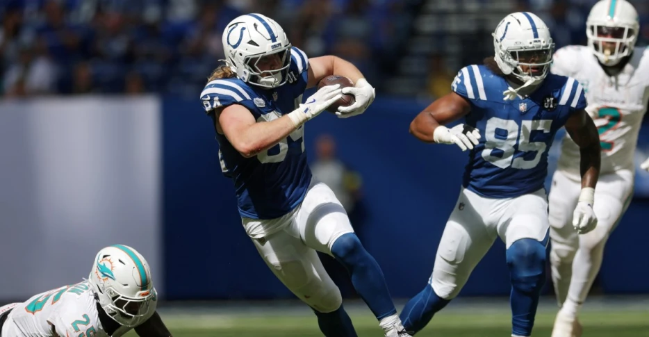 Colts’ rookie Tyler Warren earns significant PFF Week 1 honors; Joins Matt Goncalves on star-studded squad