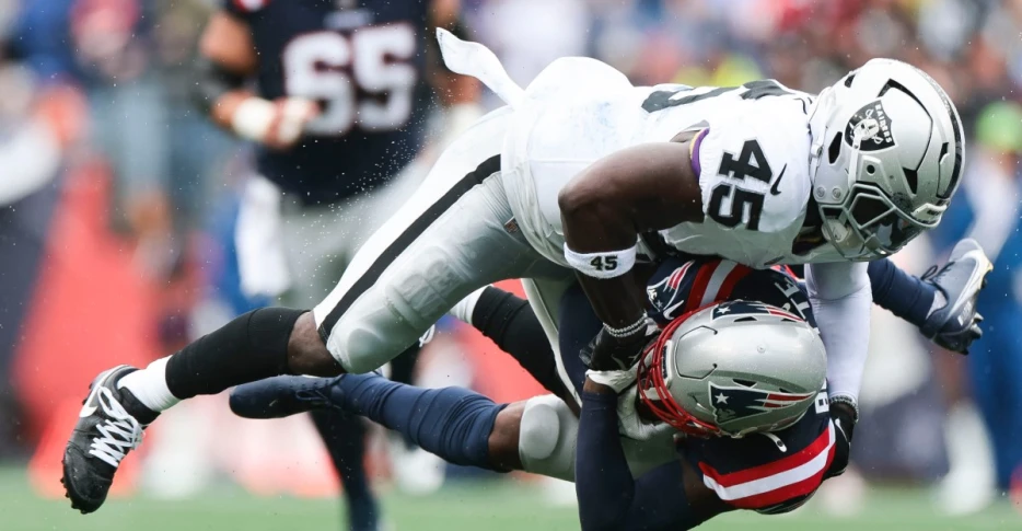 Devin White shines in Raiders debut