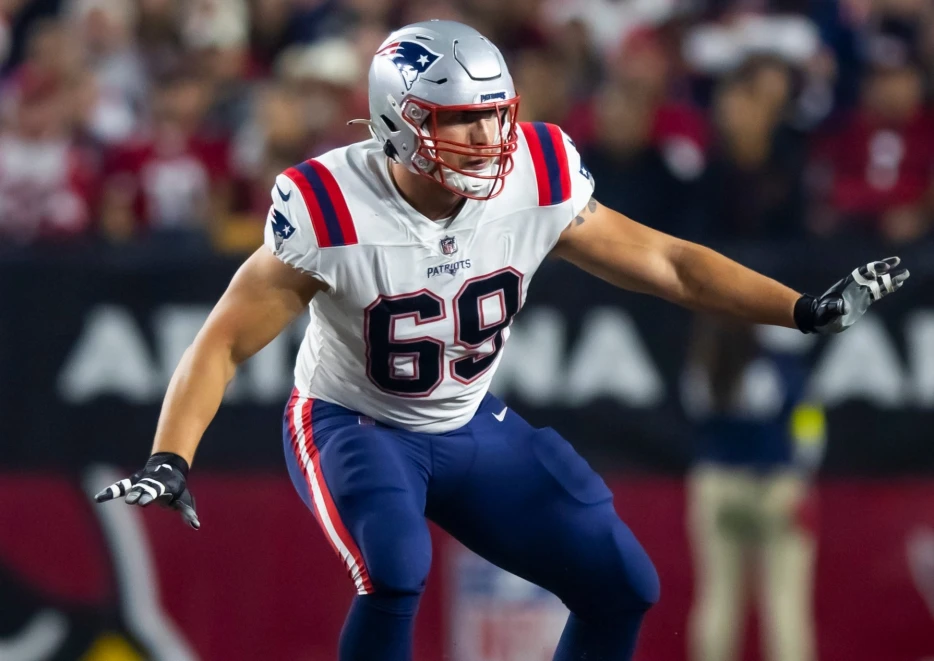 Former Patriots First-Round Pick Signing With Division Rival Ahead Of Week 2 Matchup