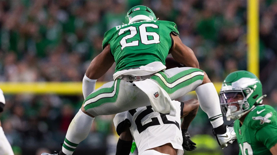 How Eli Manning ‘inspired’ Saquon Barkley’s reverse hurdle
