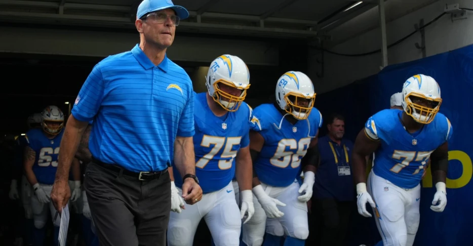 Justin Herbert, Chargers earn A- in season-opening win over Chiefs