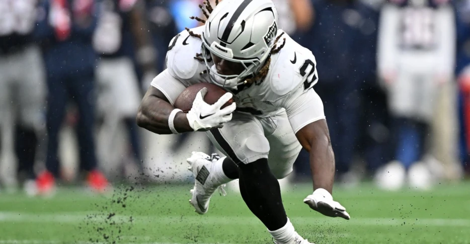 Raiders Week 1 rookie watch: Dont’e Thornton shows up