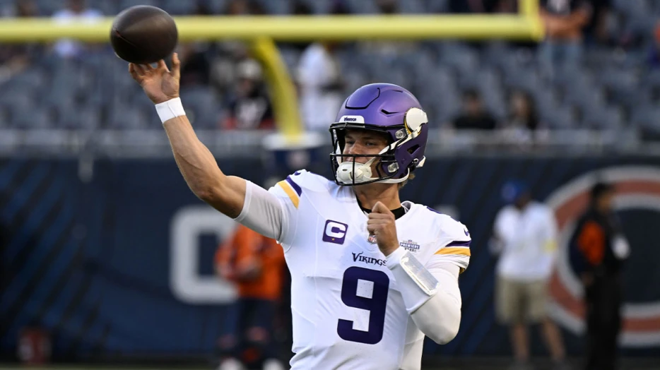 Vikings’ JJ McCarthy hits Justin Jefferson for first NFL TD
