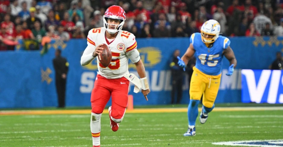 Arrowheadlines: Patrick Mahomes putting on his ‘superhero cape’ won’t be enough