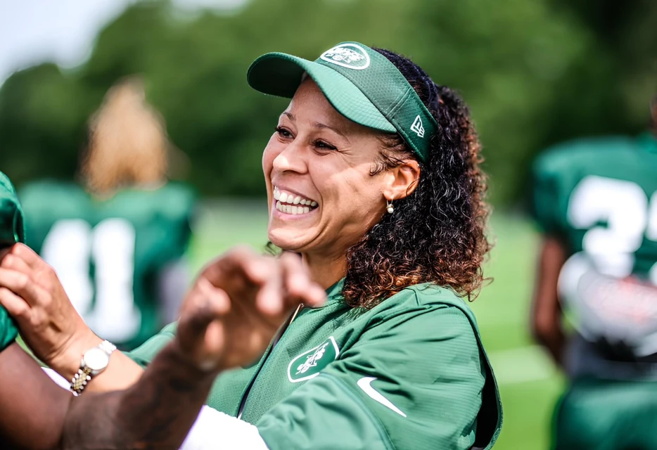 Collete V. Smith talks being first black woman to coach in the NFL under Todd Bowles