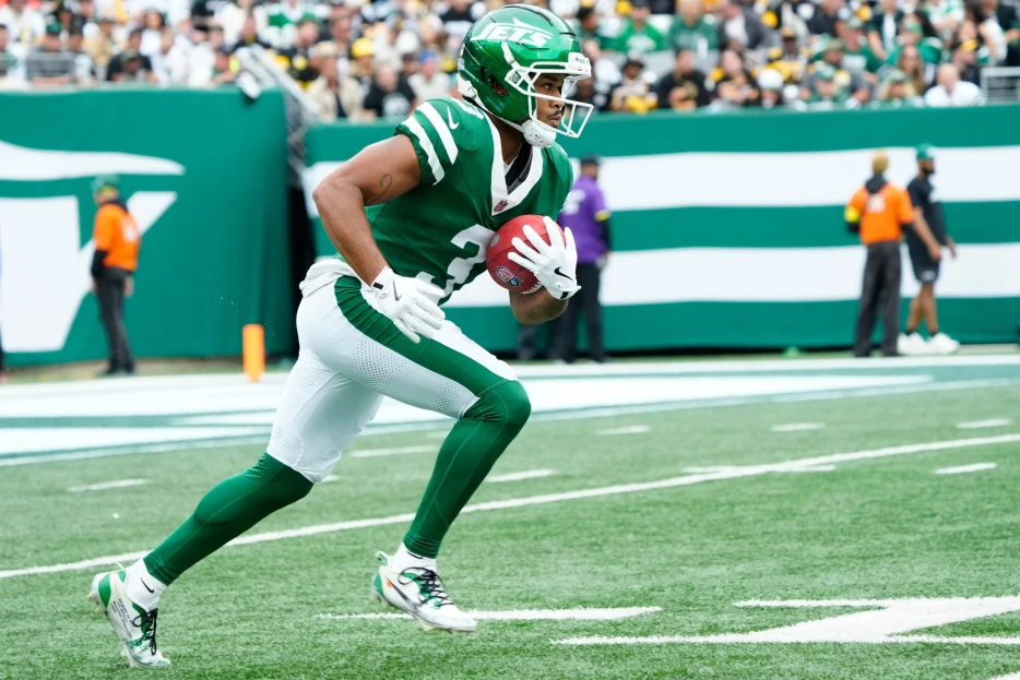 Jets Cutting WR Xavier Gipson