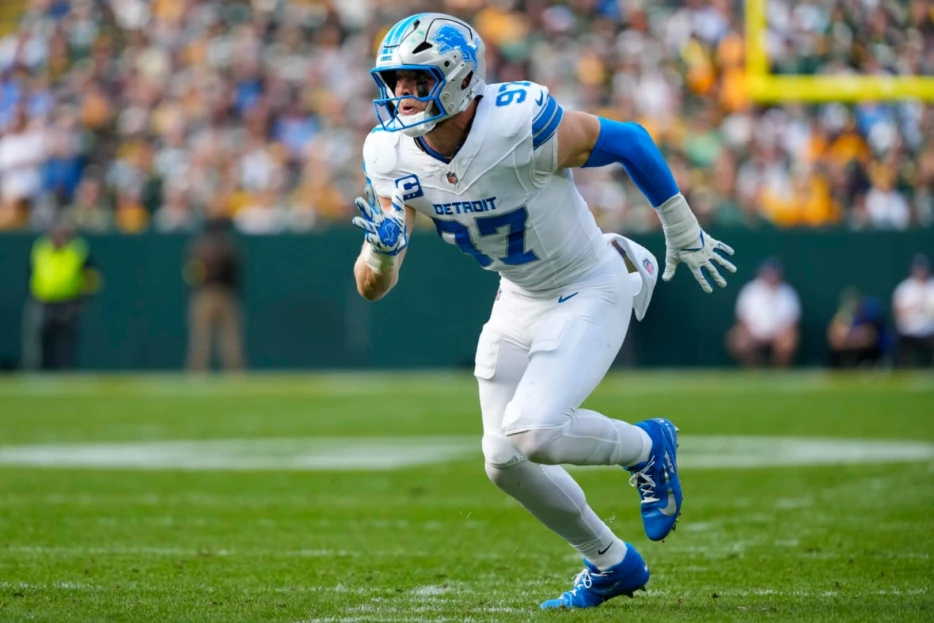 NFL Reporter Warns Contract Talks Between Lions-Aidan Hutchinson ‘Could Get Complicated’