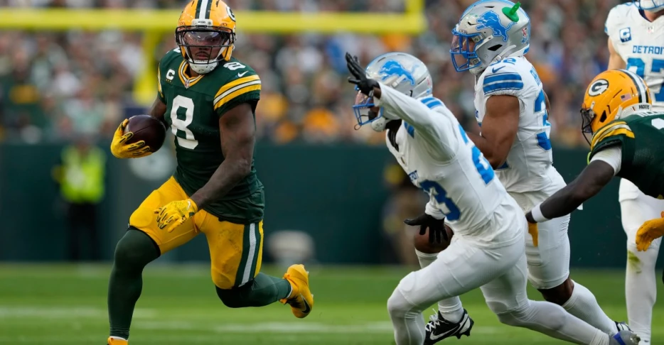 Packers run game started slow, but got the job done