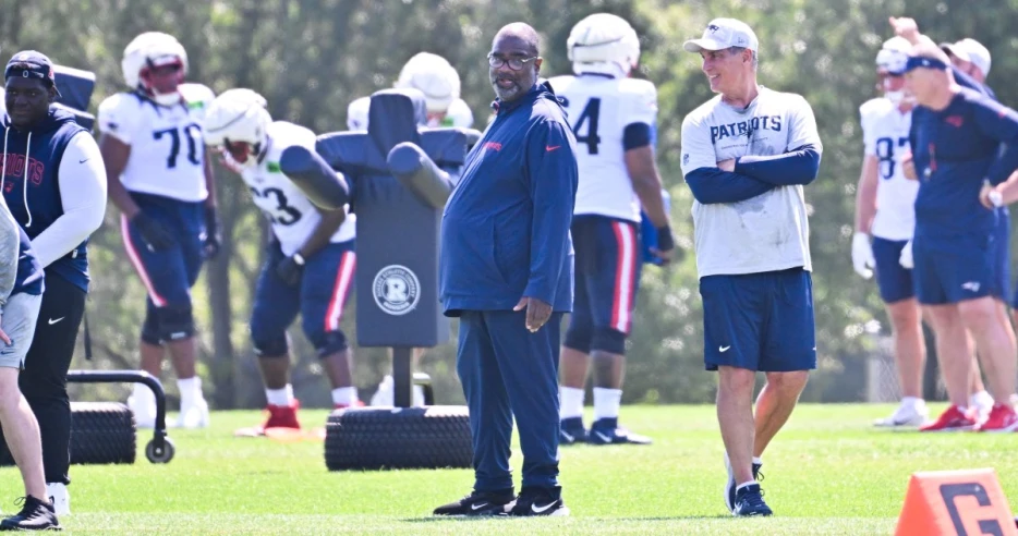 Patriots defensive coordinator Terrell Williams to miss time for undisclosed medical reasons