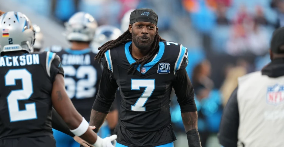 Report: Free agent pass rusher Jadeveon Clowney meeting with Cowboys on Wednesday