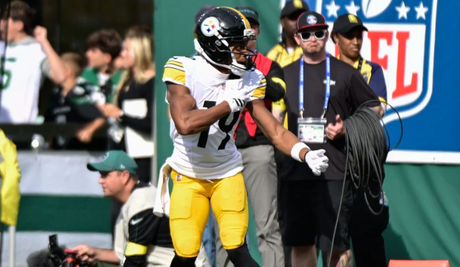 Mike Tomlin Praises Steelers Rising Star Receiver: ‘He’s Grown in All Areas’