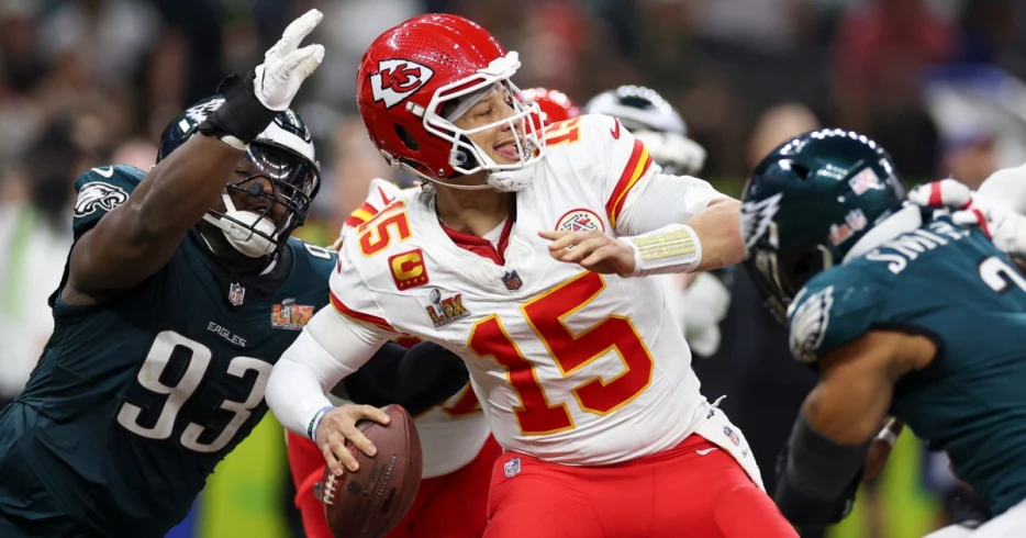 Patrick Mahomes, Chiefs seek lessons from Super Bowl loss in rematch with Eagles