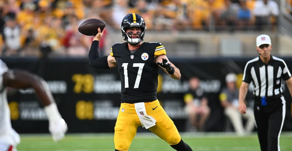 Steelers move QB to IR, shuffle roster Wednesday