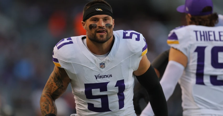 Vikings Place Blake Cashman, Ty Chandler on IR