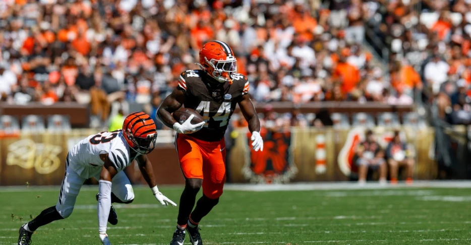 Browns Harold Fannin, Ravens Lamar Jackson, Derrick Henry on record watch already