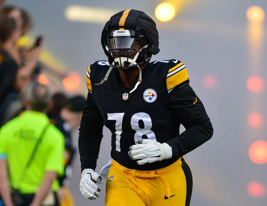 Former Steelers Starting OL Suffers Serious Injury