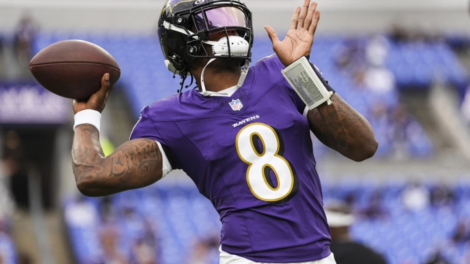 Lamar Jackson ends trademark battle with Troy Aikman