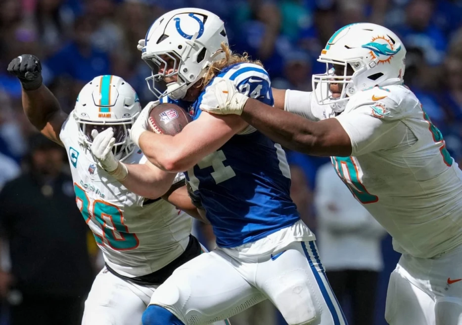 Miami Dolphins’ Leader Explains Why Players-Only Meeting Was Necessary After Week 1