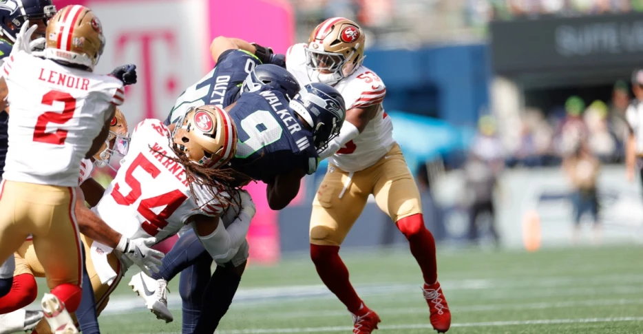 NFL film analyst breaks down Seahawks run game struggles in one pivotal play