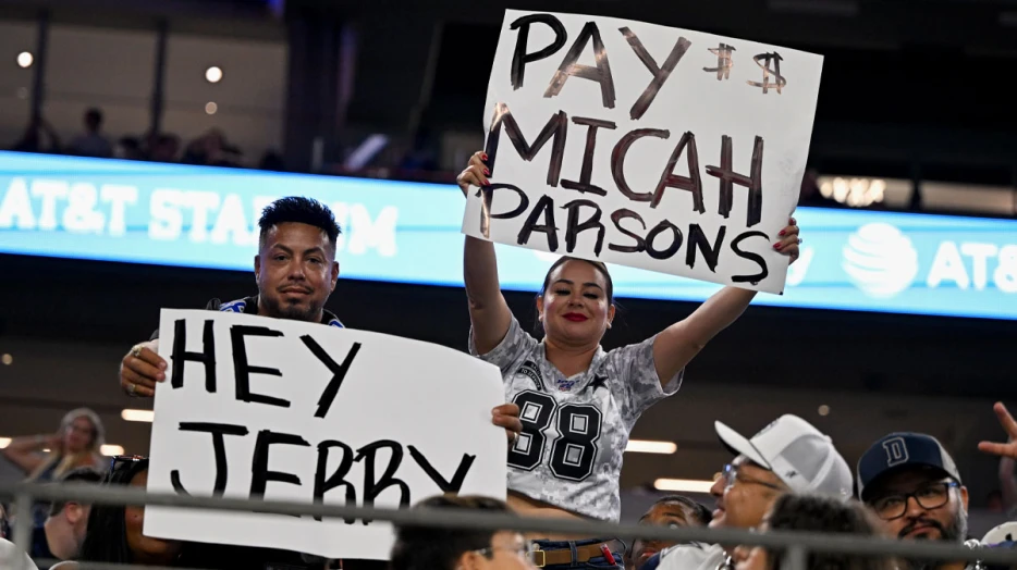 Packers fans troll Jerry Jones, Cowboys with Micah Parsons mural