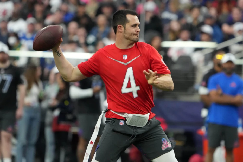 QB Derek Carr: ‘I Wouldn’t Say Never’ To NFL Return