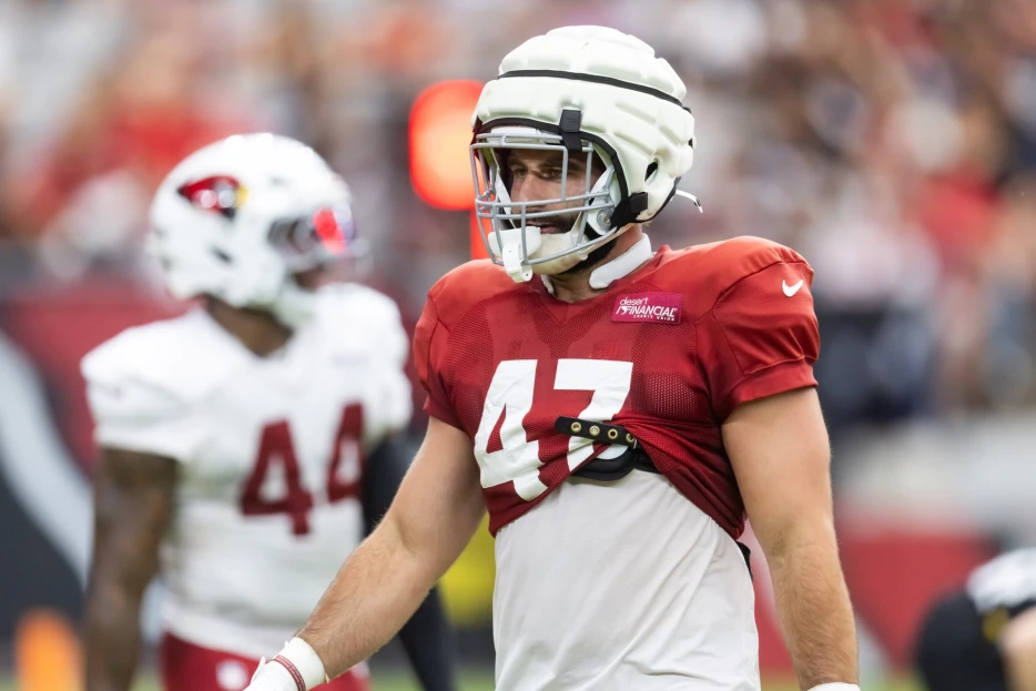 Cardinals Elevate TE Josiah Deguara To Active Roster