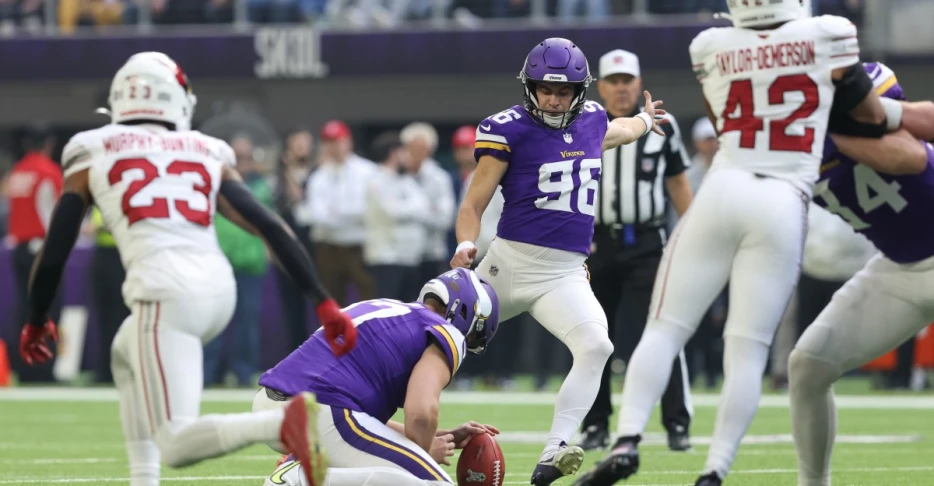 Falcons elevate kicker Parker Romo, who will start Sunday vs. Vikings
