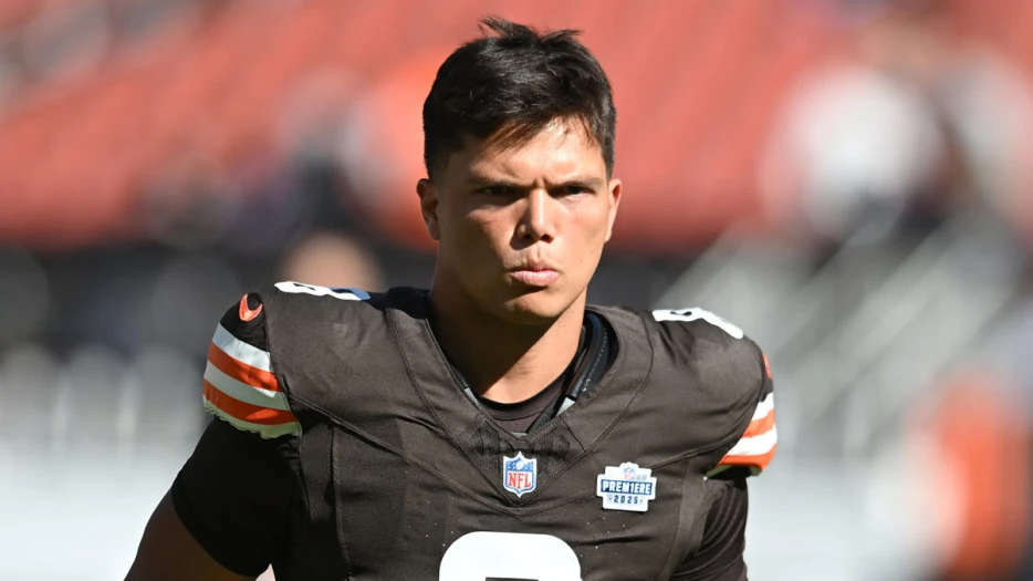 Browns’ Dillon Gabriel replaces Joe Flacco for NFL debut in ugly loss to Ravens