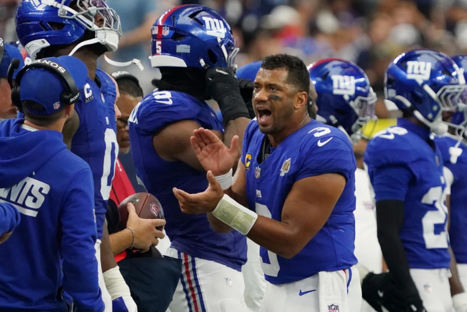 Russell Wilson Quiets Jaxson Dart Rumors With Legendary Performance in Defeat