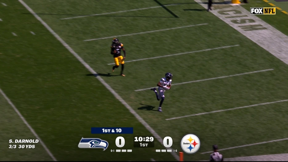 Sam Darnold completes 21-yd TD to give Seahawks lead over Steelers.