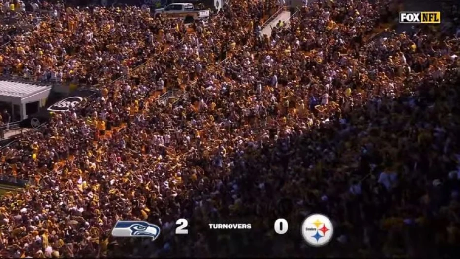 Seahawks DT Lauds Seattle Fans For Taking Over Acrisure Stadium: ‘Feel Like It Was 70,000’