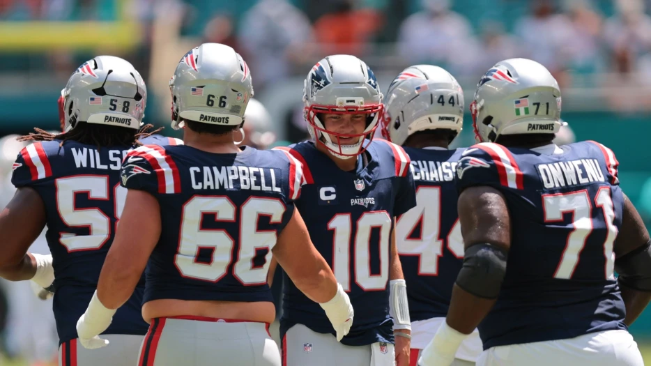 Six Takeaways From Patriots’ Sloppy Victory Over Dolphins